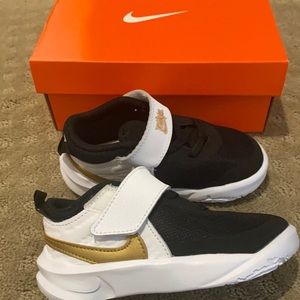 Toddler Nike Team Hustle Shoes